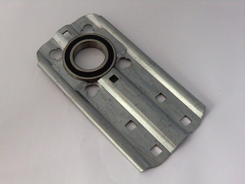 [108007023] Hörmann bearing plate, center-to-center distance 140 mm